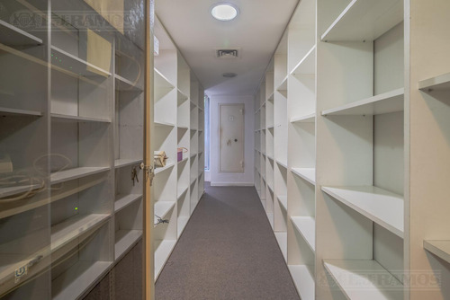 Alquiler De Oficina De 260 M2 En San Isidro