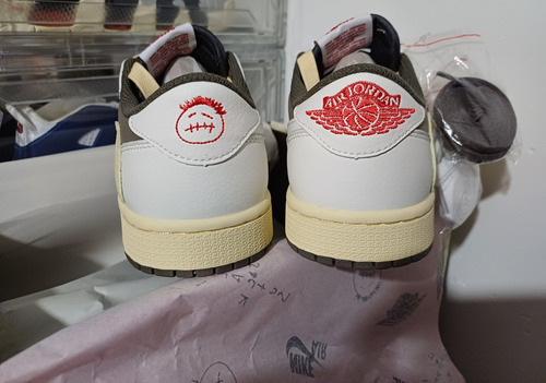 Jordan 1 Low Travis Reverse Mocha G5 Caja Y Cubrepolvo (Usado)