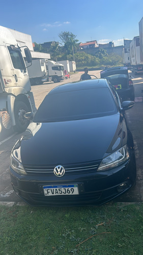 Volkswagen Jetta 2.0 Comfortline Flex 4p Automática