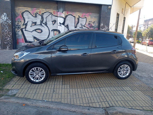 Imagen 3 de 15 de Peugeot 208 2017 1.6 Allure