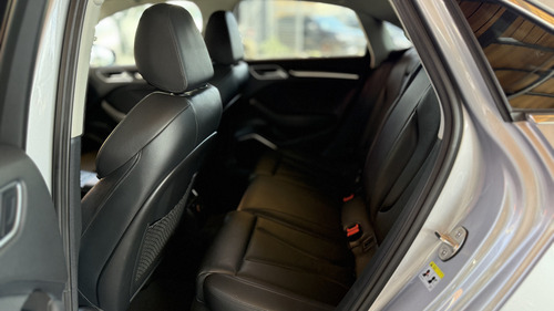 Audi A3 1.8 Sedán Attraction At