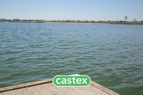 Imagen 2 de 19 de Lote Al Agua En El Barrio Riberas /puertos