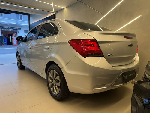 Chevrolet Onix plus 1.0 Lt 4p
