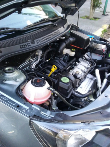 Imagen 2 de 7 de Volkswagen Gol Trendline 1.6 101cv.5p