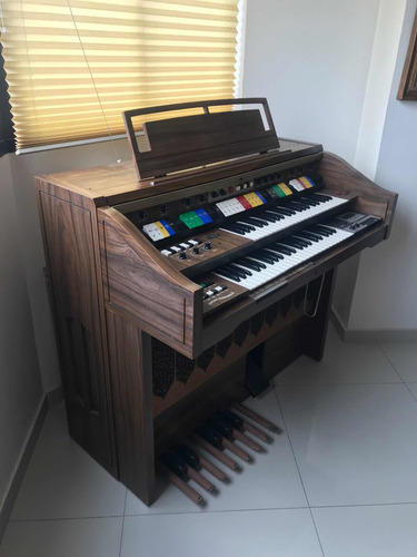 Imagen 3 de 6 de Organo Piano Kawai Funcionando