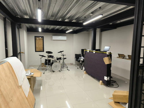 Local Comercial Ñuñoa 340m2 Tienda + 150m2 Bodegas 3 Pisos