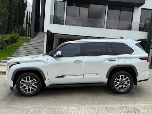 Toyota Sequoia 3.5 V6 1974 Edition 4X4