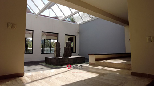 Casa De Lujo En Renta En Colinas De San Javier Con Alberca