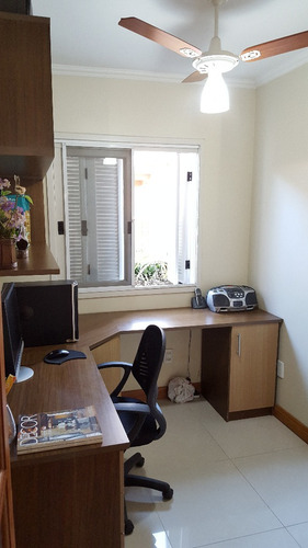 Casa Em Condomínio Fechado De 3 Dormitórios - 4262