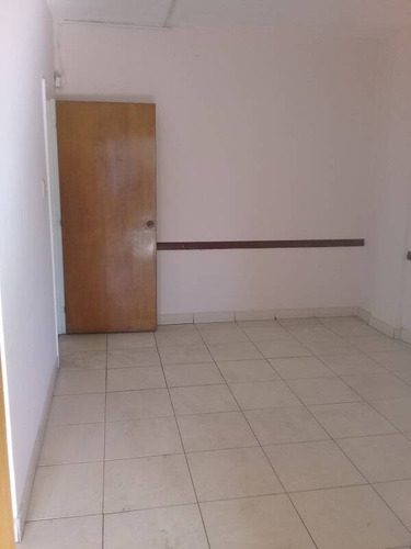 Imagen 6 de 17 de Katherine Castillo Ofrece En Alquiler Oficina Av. Cedeño Con Av. Bolivar (70 Mts2)