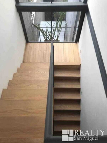 Imagen 9 de 13 de Hermosa Casa De Vidrio Moderna En Colonia Independencia, Con