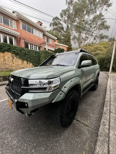 Toyota Land Cruiser 4.5 Imperial Lc200 Diésel
