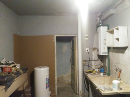 Casa De 4 Ambientes Y 2 Baños En Bernal Oeste.