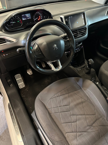 Peugeot 208 1.6 Feline Pack Cuir