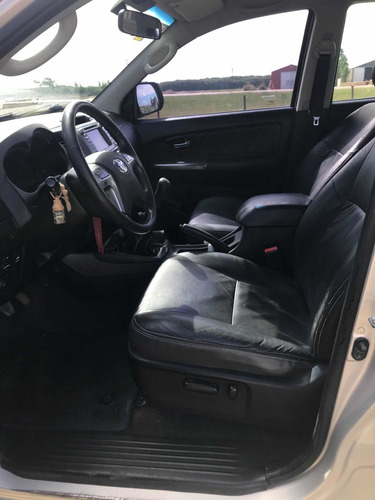 Toyota Hilux 3.0 Cd Srv Cuero I 171cv 4x4 2013