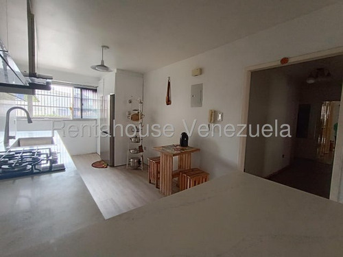 Amplio Apartamento En Venta Urb San Isidro, Maracay 25-13106 Hc