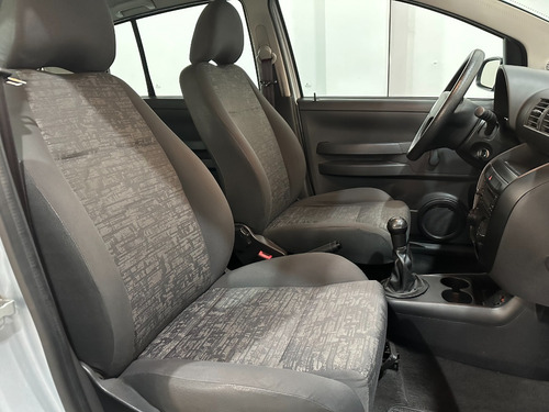 Imagen 10 de 19 de Volkswagen Fox 1.6 Trendline Comfortline Highline Gol Trend