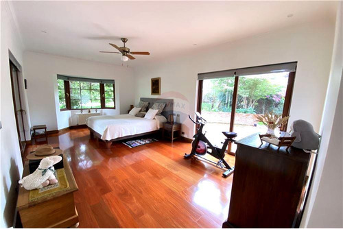 Imagen 6 de 18 de Casa Principal + Casa De Invt. Brisas De Chicureo
