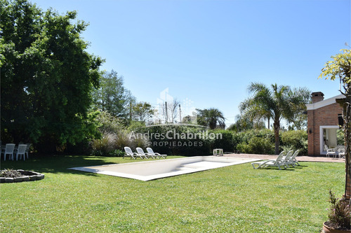 Venta Casa 4 Dormitorios Concordia Con Cochera