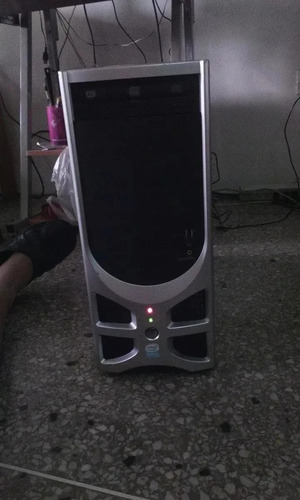 Imagen 1 de 2 de Computador Dual Core E5200 2.50 Ghz 2gb Ram 160dd Oferta!