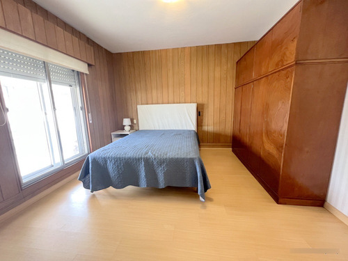 Venta Hermosa Casa De Altos, La Blanqueada, 2 O 3 Dormitorios, Al Frente, Balcón, Terraza, Sin Gastos Comunes, Independiente, Divina