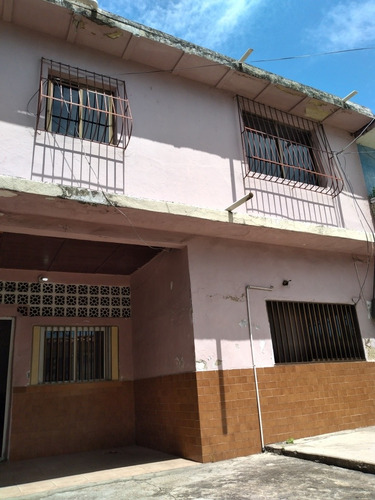 Imagen 4 de 13 de Venta Casa Av. Andrés Eloy Higuerote