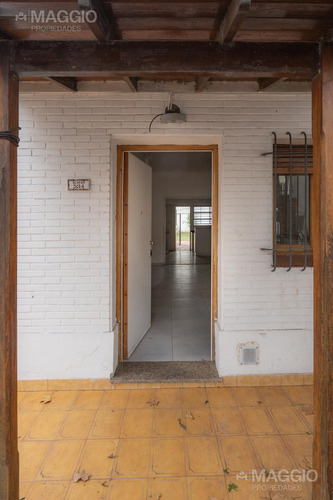 Casa 4 Ambientes En Alquiler Ramos Mejia