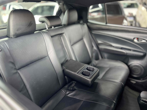 Toyota Yaris 1.3 16V FLEX XL LIVE MULTIDRIVE