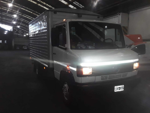 Imagen 2 de 4 de Mercedes Benz 710