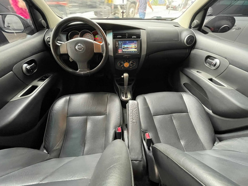 Imagem 8 de 10 de Nissan Livina 1.8 Sl X-gear 16v Flex 4p Automático