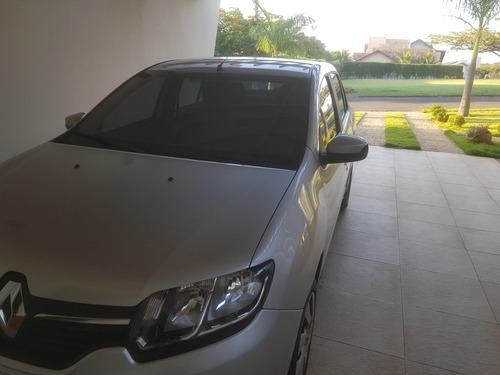 Renault Logan 2017 1.6 16v Dynamique Sce 4p