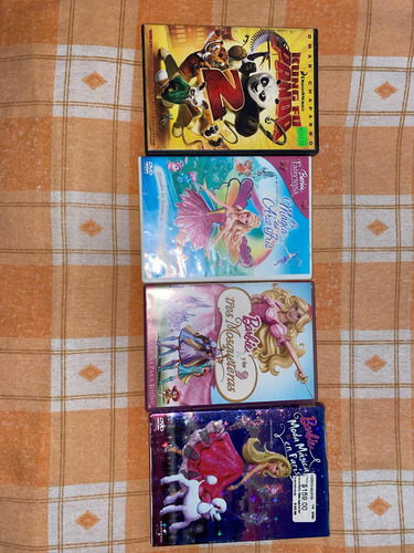 Peliculas Barbie Paris, Adas Y Mosqueteras. Kung Fu Panda 2. (Usado)