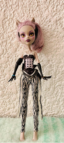 Monster High Clawdeen  Wolf De Circo Incompleta