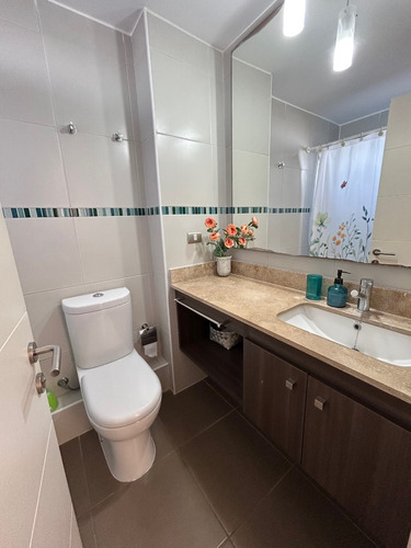 Vende Departamento 3 Dorm. 2 Baños, Primera Linea De Playa.
