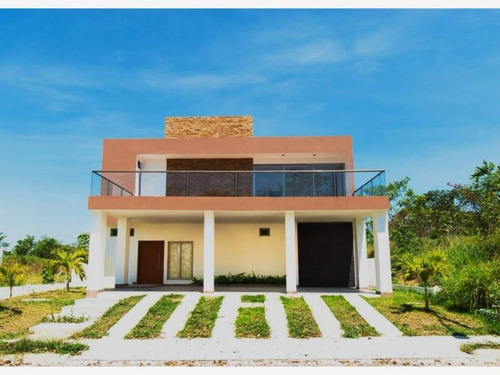 Imagen 1 de 12 de Casa Sola En Venta Fraccionamiento Residencial Altozano El Nuevo Tabasco