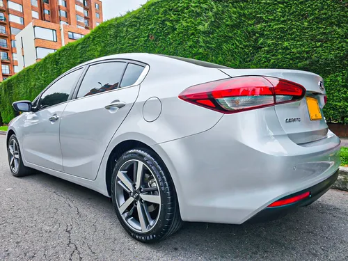 Cerato Pro Sx At 1.6l 2ab Abs Fe