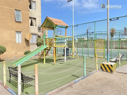 Imagen 27 de 30 de Departamento En Venta De 3 Dorm. En Iquique