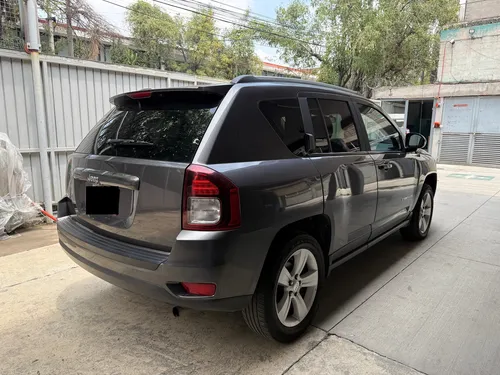 Jeep Compass Latitude FWD AUT