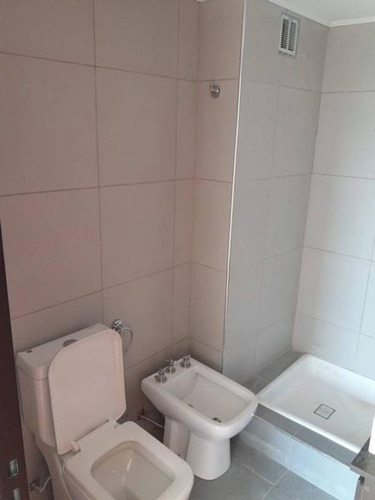 Imagen 7 de 20 de Departamento De 1 Dormitorio Con Cochera Y Balcón. Vista Al Río