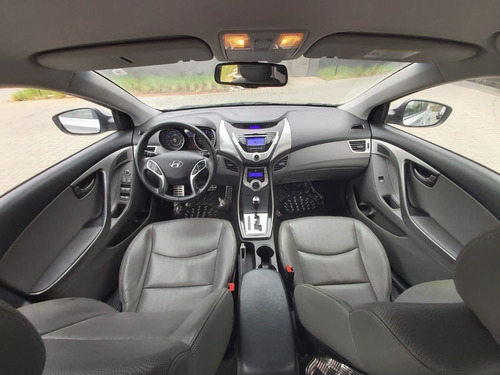 Hyundai Elantra - 2012 1.8 Gls 16v Gasolina 4p Automático