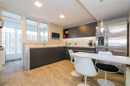 Departamento En Venta De 2 Dorm. En Las Condes