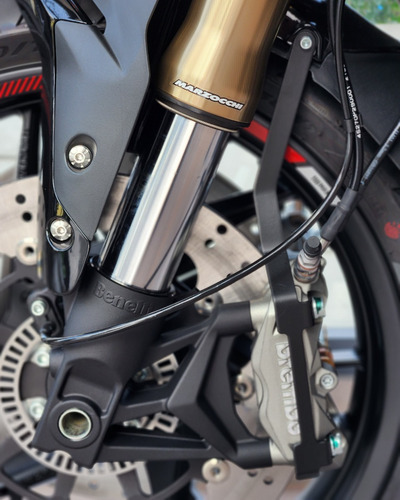 Imagen 10 de 25 de Benelli 752 S - Mejor Contado - Ahora 12/18 No Mt-07 Z400 F