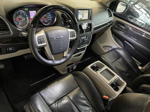Imagem 8 de 16 de Chrysler Town & Country Limited 3.6 V6 Gasolina Automático