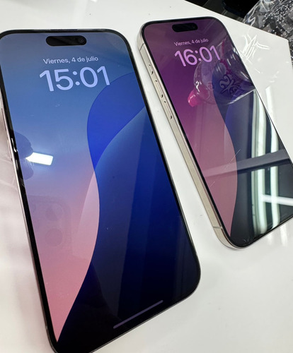 Apple Iphone 15 Pro (128 Gb)(esim) / Natural Titanio / At&t Titanio Natural (Reacondicionado)