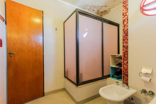 Venta Casa 5 Ambientes Cochera Y Patio - Liniers - Apto Credito