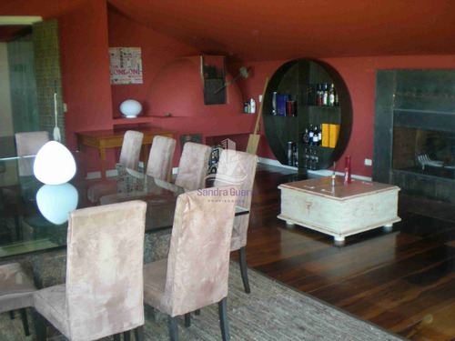 Vendo Mansión En Punta Del Este, Zona Mansa Frente Al Mar.- Ref: 28962