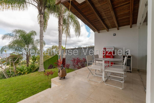 Agp Cómoda Y Hermosa Casa Totalmente Remodelada En Venta En Alto Hatillo 25-10899 Ys