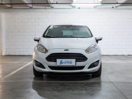 Ford Fiesta Kinetic 1.6 Titanium Powershift 120cv