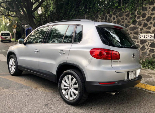 Imagen 5 de 8 de Volkswagen Tiguan 2014 2.0 Sport&style Paq Nave At
