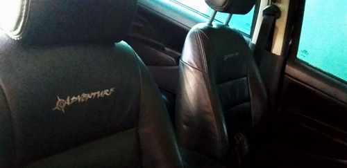 Imagem 3 de 8 de Fiat Idea Adventure